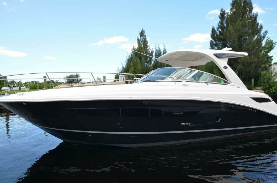 2016 Sea Ray 350 Sundancer