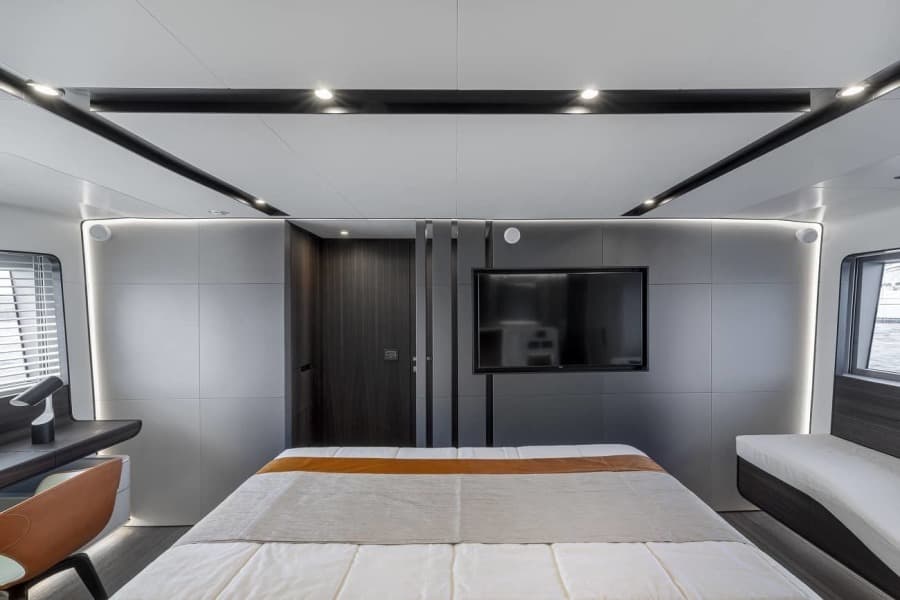 2024 Astondoa AS8 Flybridge