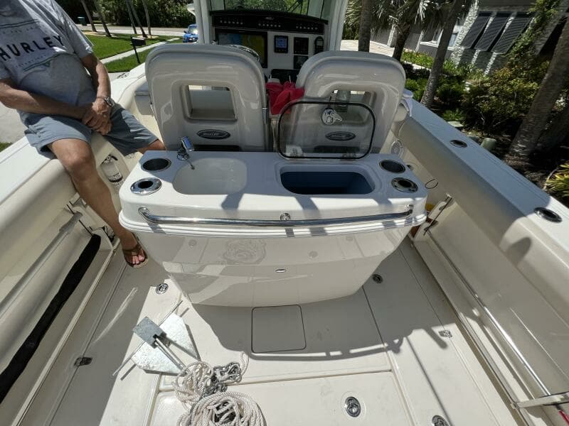 2020 Boston Whaler 