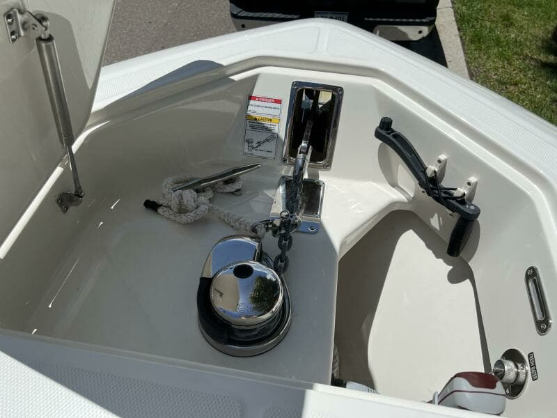 2020 Boston Whaler 