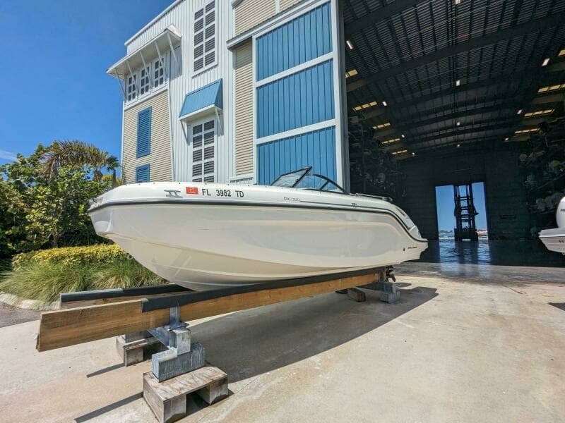 2022 Bayliner DX 2200