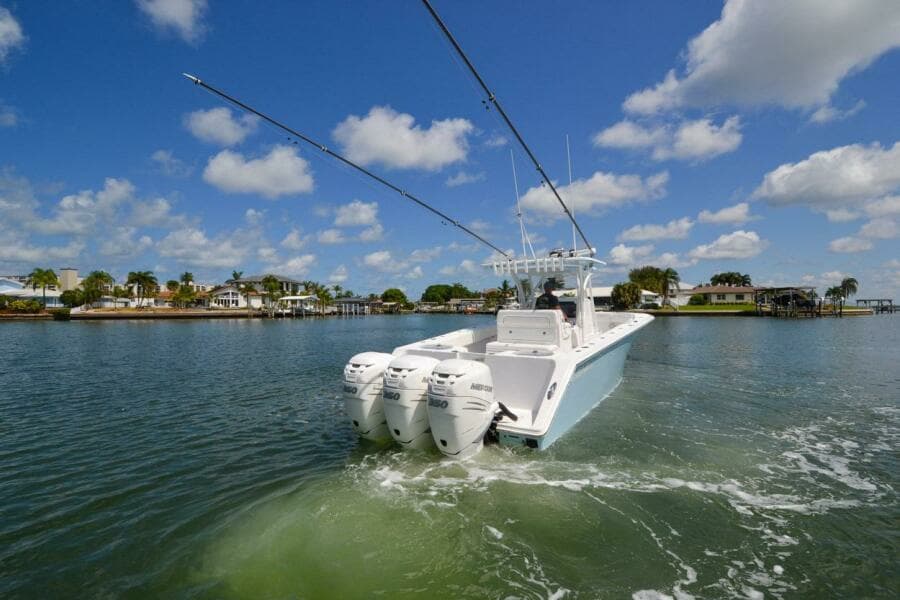 2018 SeaHunter 33 cc
