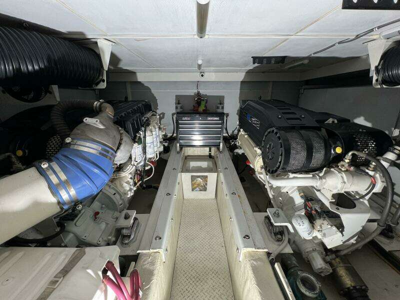 2008 Marquis 59 Fly Bridge - Markham Edition