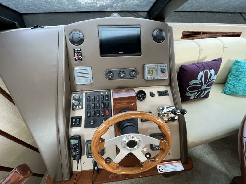 2008 Marquis 59 Fly Bridge - Markham Edition