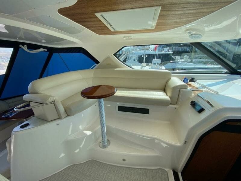 2009 Tiara Yachts 4300 Sovran