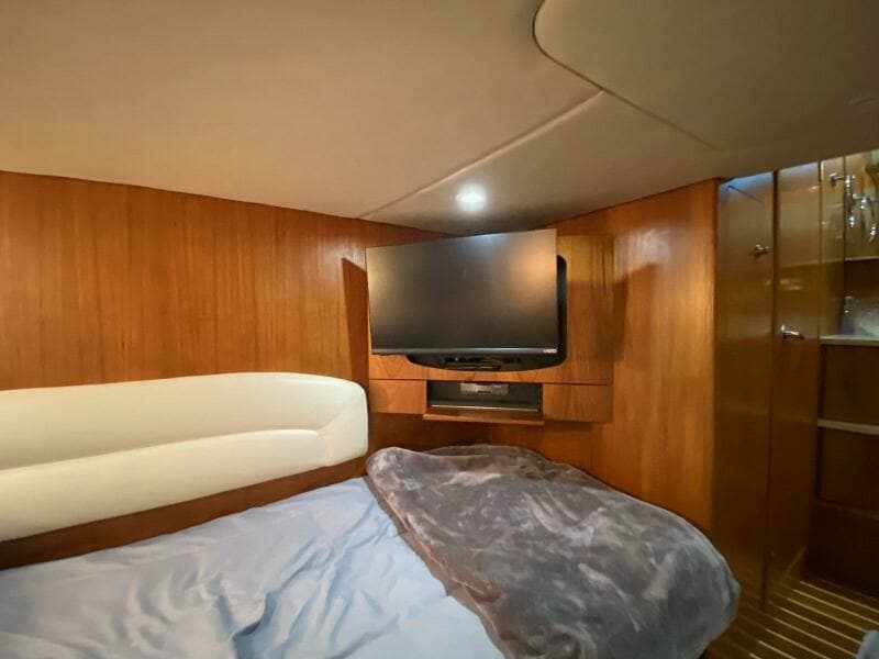 2009 Tiara Yachts 4300 Sovran