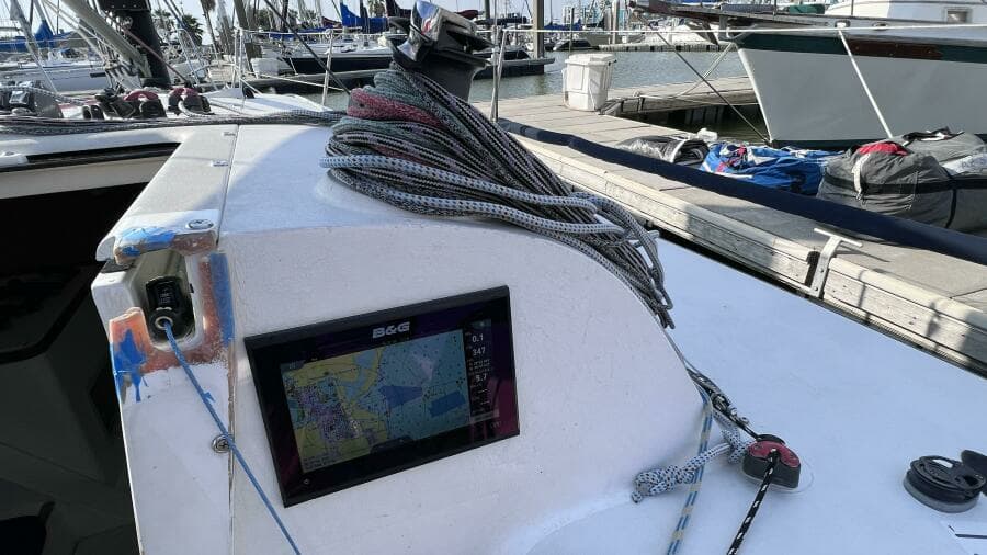 Starboard / Halyard Winch - B&G 7 Inch Instruments