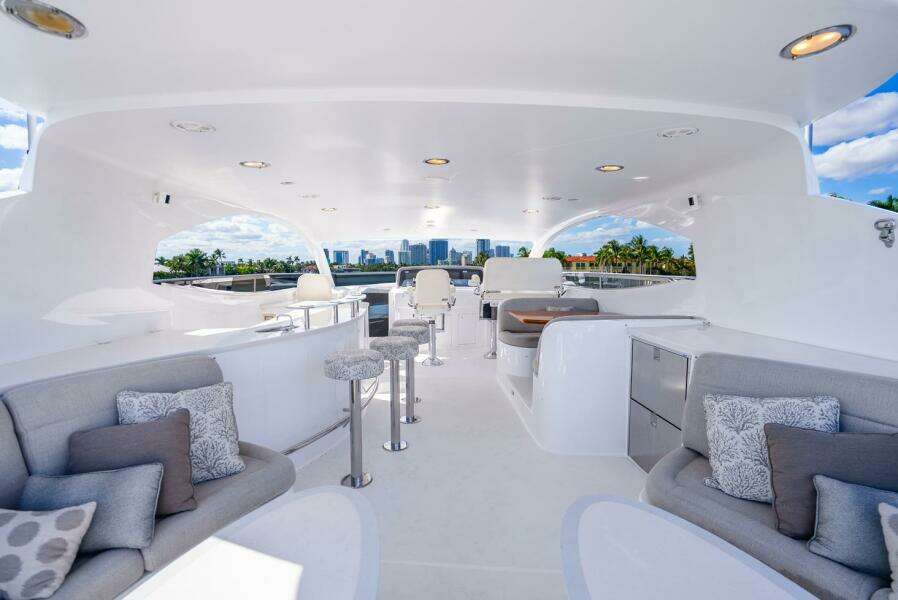 2008 Lazzara Yachts 116