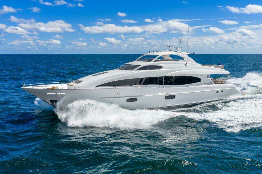 2008 Lazzara Yachts 116