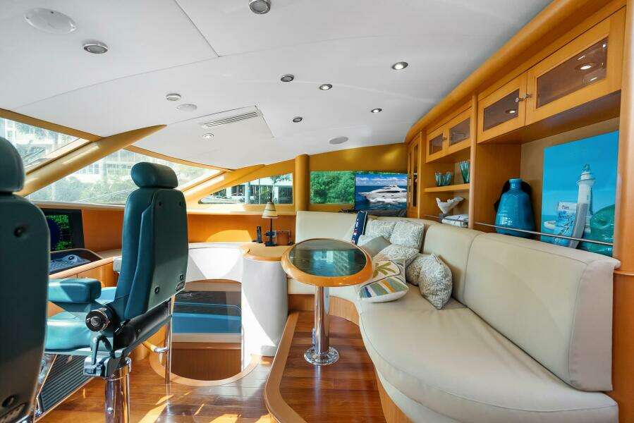 2008 Lazzara Yachts 116