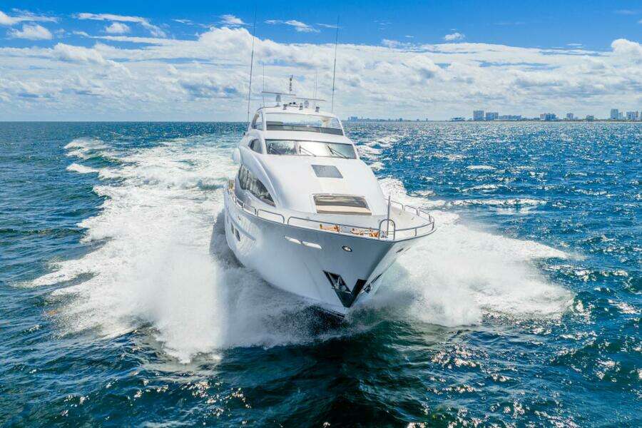2008 Lazzara Yachts 116