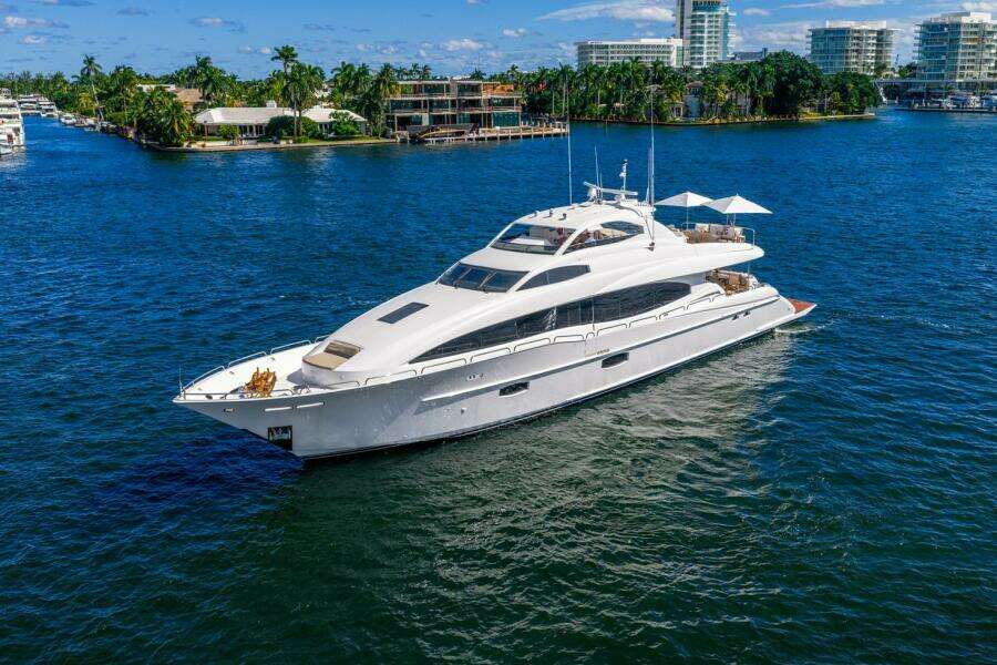 2008 Lazzara Yachts 116