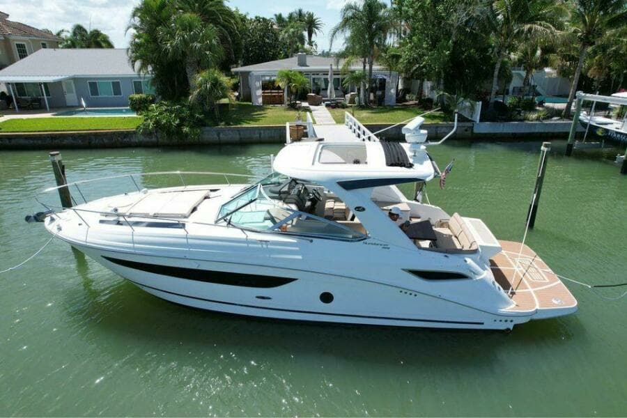 2016 Sea Ray 350 Sundancer