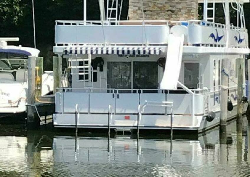 2017 Sumerset Houseboat