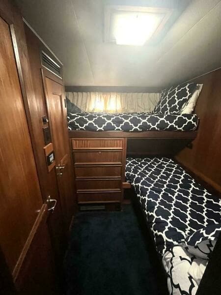 1981 Hatteras 48 Motoryacht