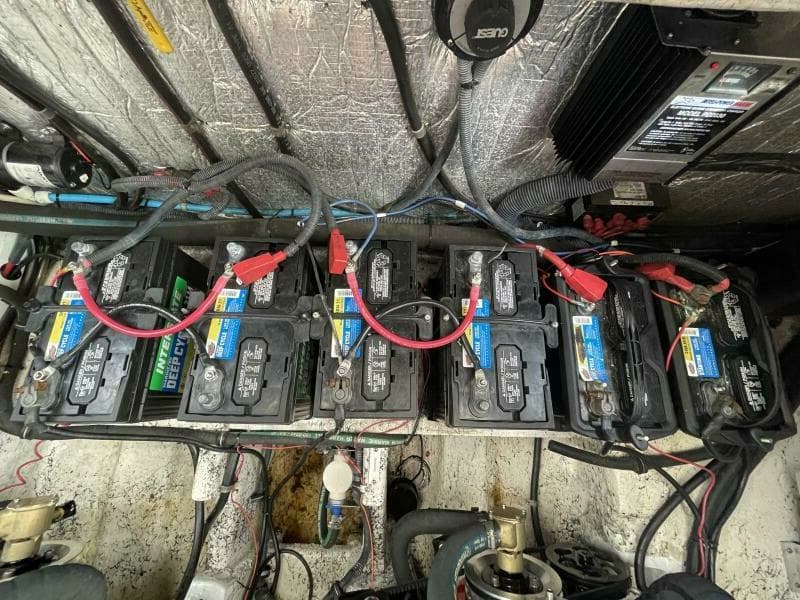 2006 Rinker Express Cruiser