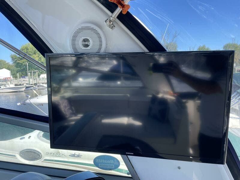 2006 Rinker Express Cruiser