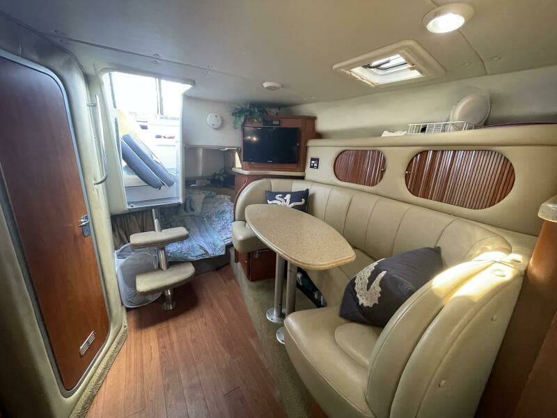 2006 Rinker Express Cruiser