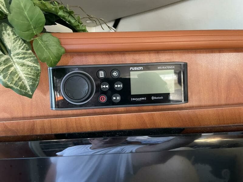 2006 Rinker Express Cruiser