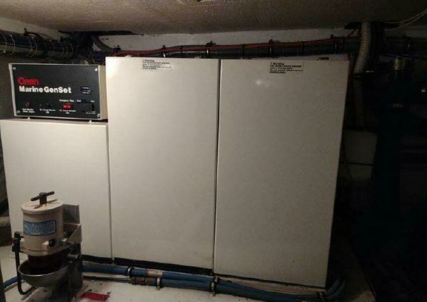 1996 Hatteras 50' Sport Deck