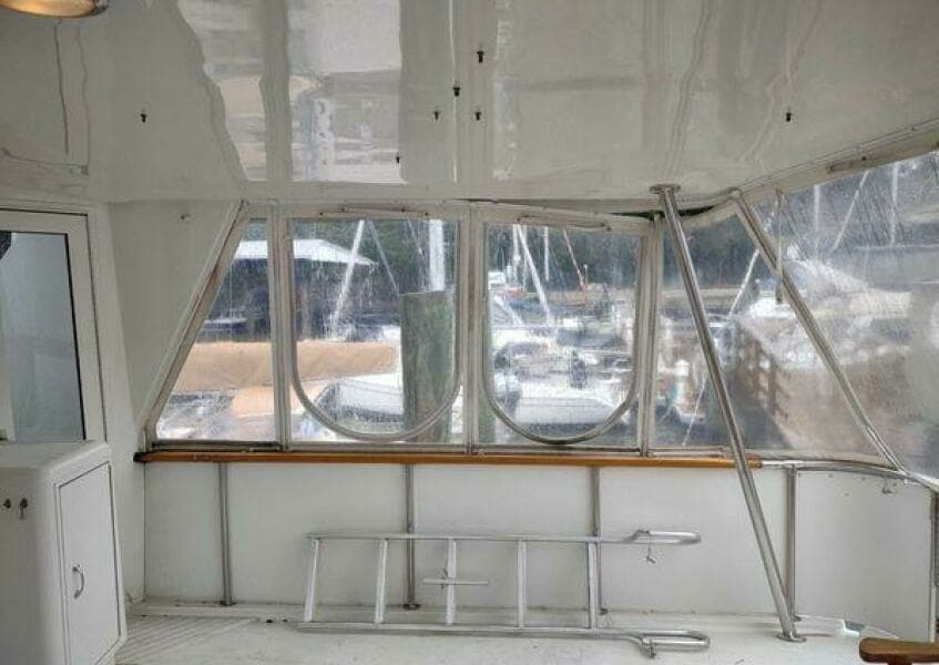 1996 Hatteras 50' Sport Deck