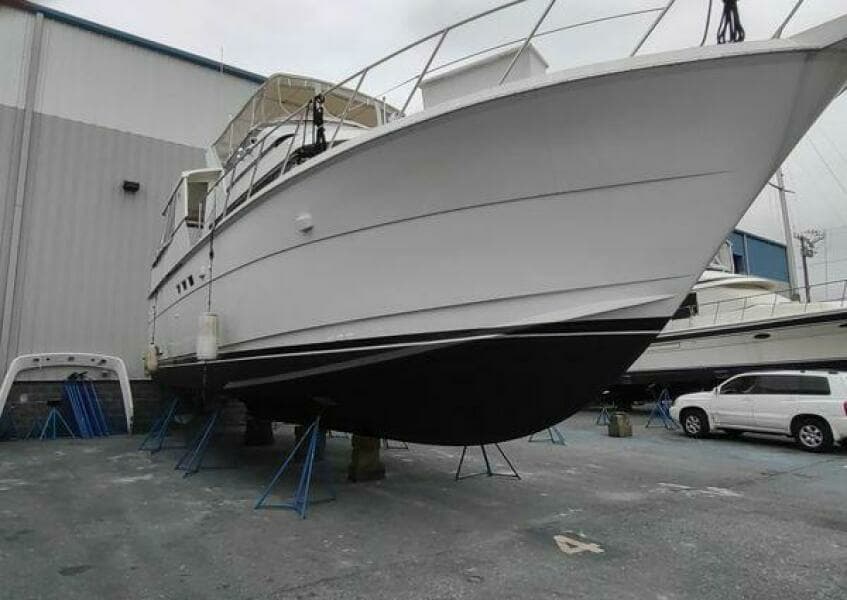 1996 Hatteras 50' Sport Deck