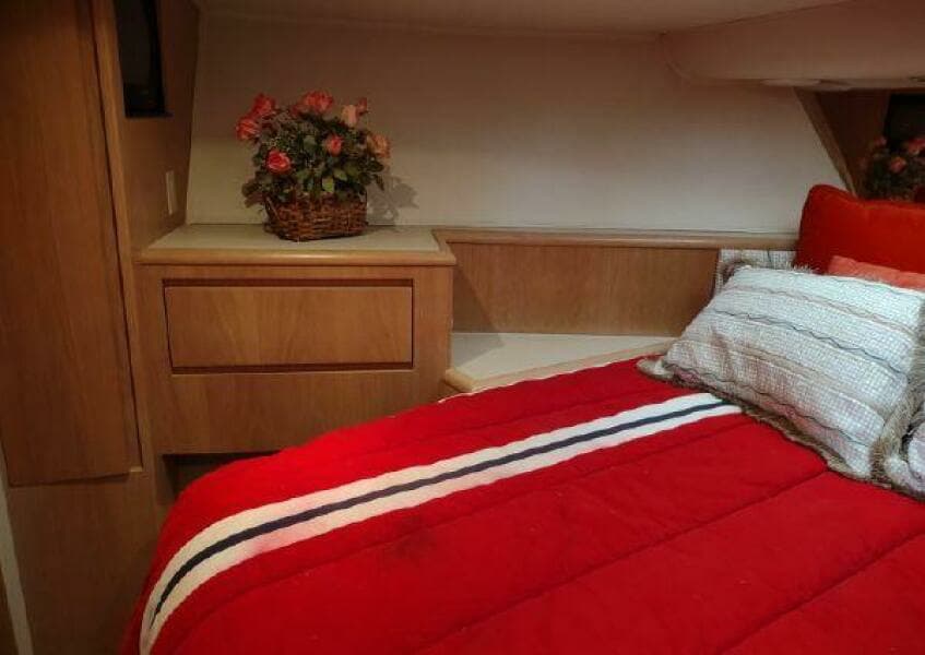 1996 Hatteras 50' Sport Deck