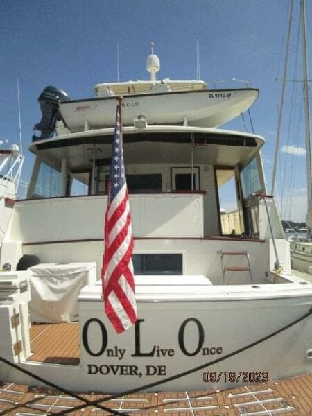 63' Hatteras aft profile