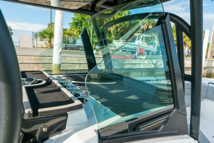 2021 Wellcraft Scarab 302