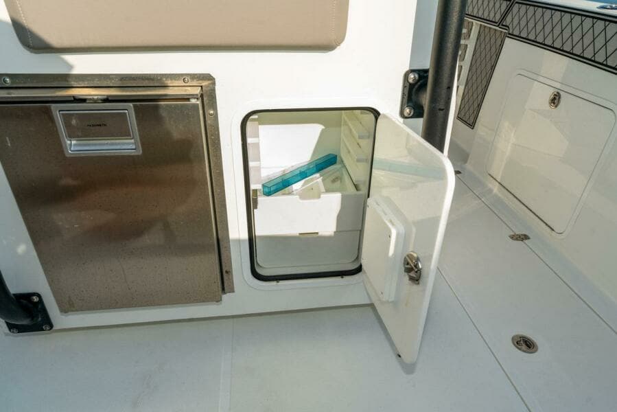 2021 Wellcraft Scarab 302