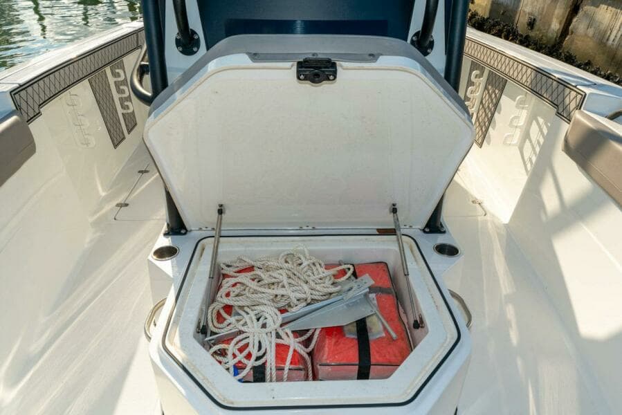 2021 Wellcraft Scarab 302