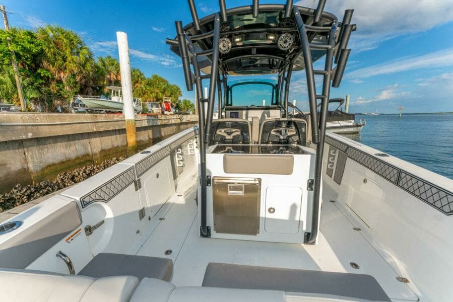 2021 Wellcraft Scarab 302