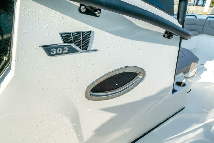 2021 Wellcraft Scarab 302