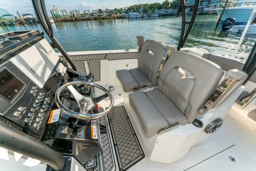 2021 Wellcraft Scarab 302