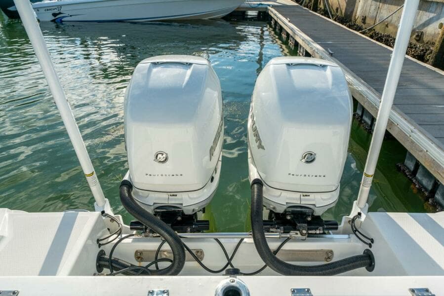 2021 Wellcraft Scarab 302