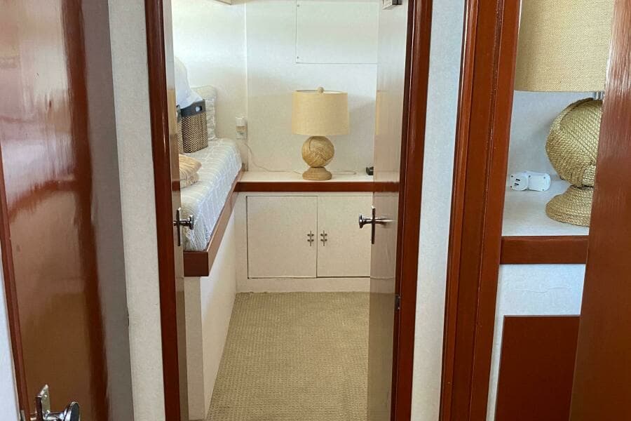 1973 Chris-Craft 47 Commander Flush Deck