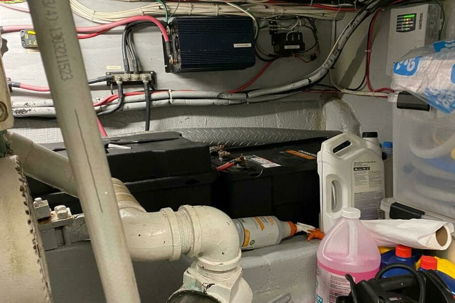 1973 Chris-Craft 47 Commander Flush Deck