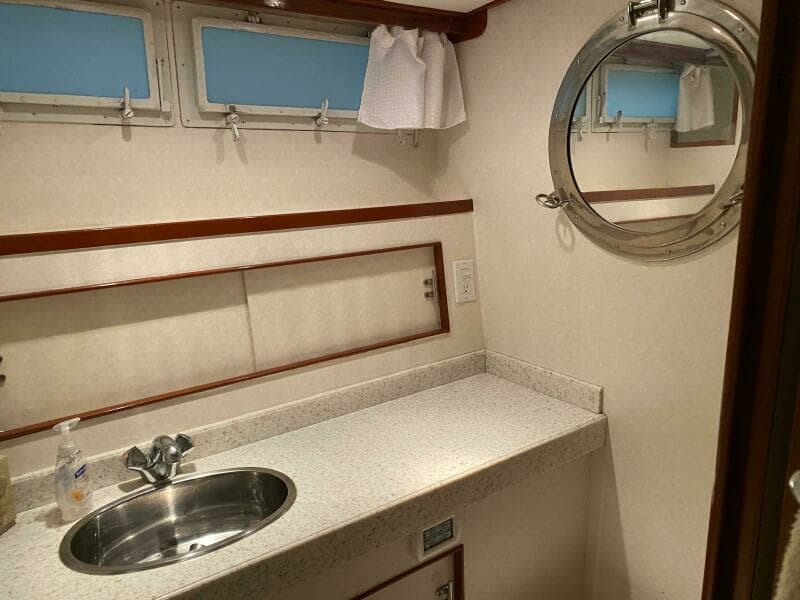 1973 Chris-Craft 47 Commander Flush Deck