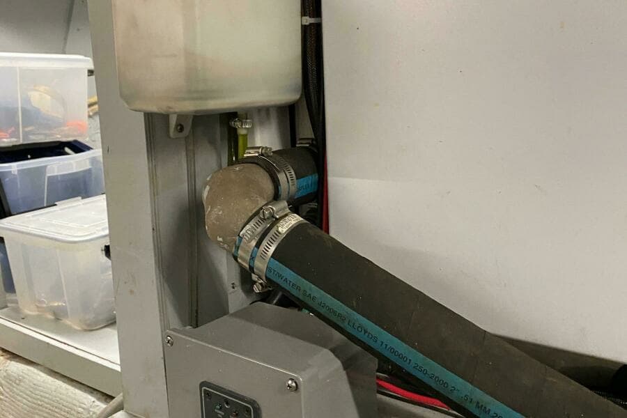 1973 Chris-Craft 47 Commander Flush Deck