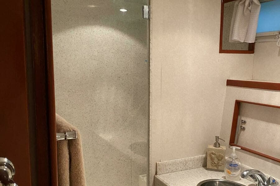 1973 Chris-Craft 47 Commander Flush Deck