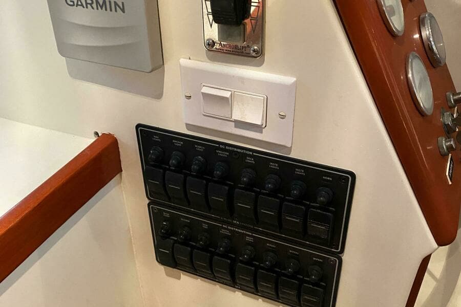 1973 Chris-Craft 47 Commander Flush Deck