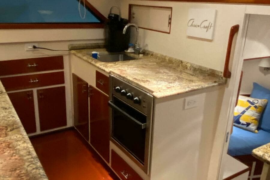 1973 Chris-Craft 47 Commander Flush Deck