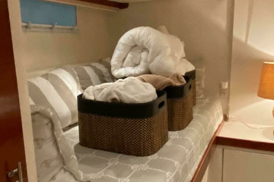 1973 Chris-Craft 47 Commander Flush Deck