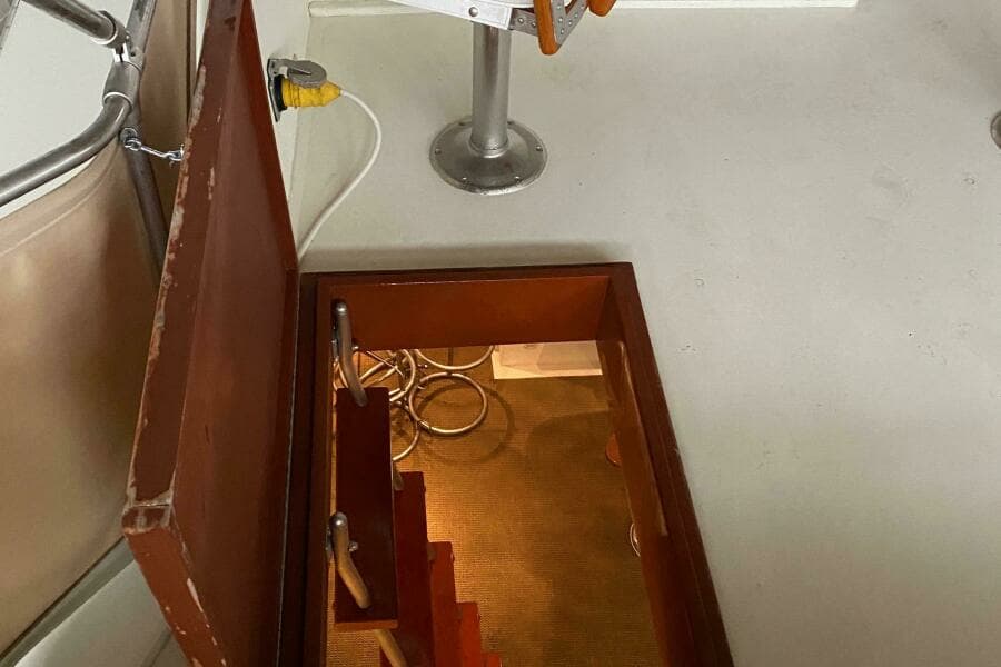 1973 Chris-Craft 47 Commander Flush Deck