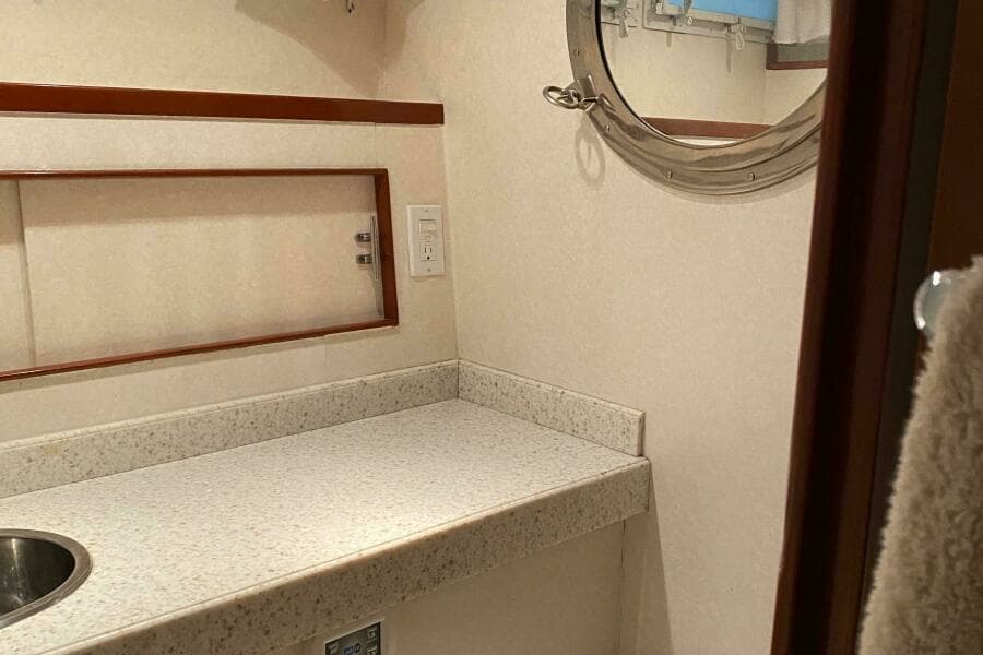 1973 Chris-Craft 47 Commander Flush Deck