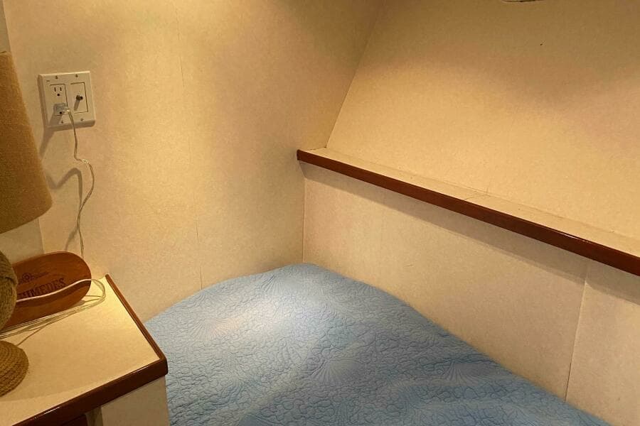 1973 Chris-Craft 47 Commander Flush Deck