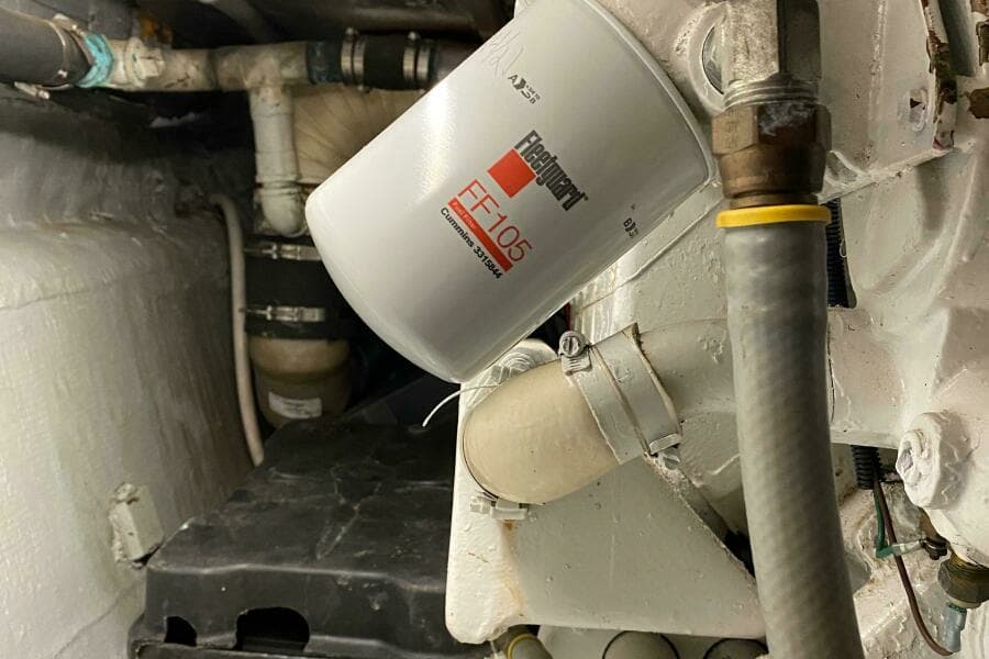 1973 Chris-Craft 47 Commander Flush Deck