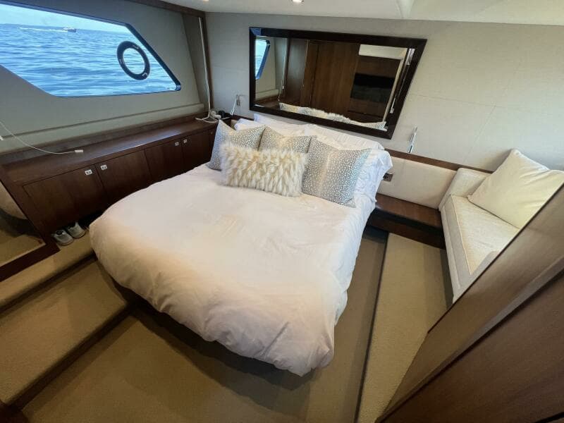 2015 Princess V52