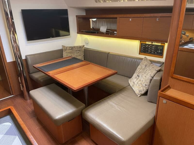 2017 Beneteau Oceanis 45