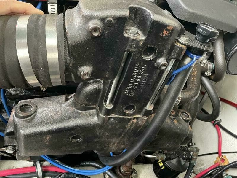 2000 Pursuit 3000 Express